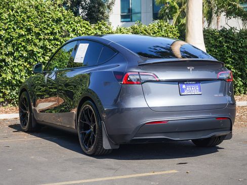 Used 2022 Tesla Model Y Performance AWD/4WD image 4