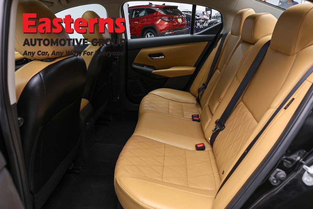 Used 2023 Nissan Sentra SV w/ SV Premium Package FWD image 21