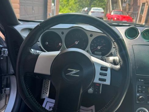 Used 2004 Nissan 350Z Touring image 7