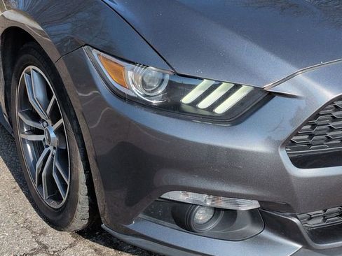 Used 2017 Ford Mustang Premium image 9