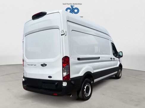 Used 2024 Ford Transit 250 148 High Roof RWD image 6