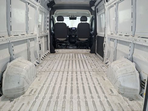 Used 2025 RAM ProMaster 2500 w/ Convenience Group FWD image 23