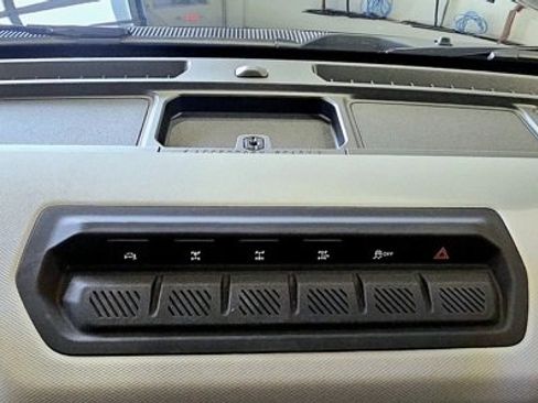 Used 2023 Ford Bronco Badlands image 22