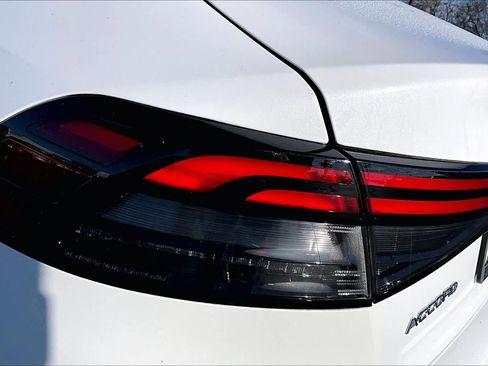 Used 2023 Honda Accord EX-L image 28