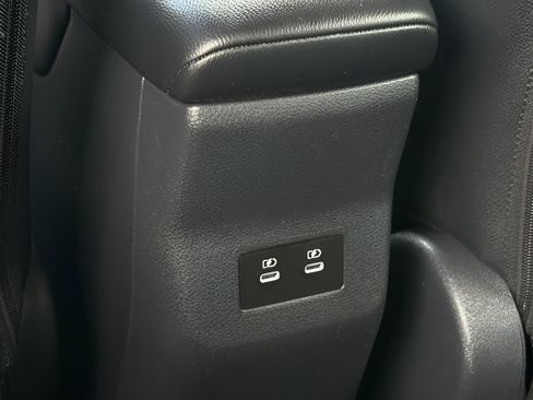 Used 2025 Nissan Kicks SR FWD image 28