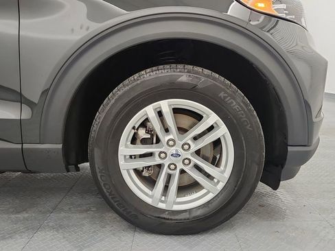 Used 2022 Ford Explorer XLT w/ Equipment Group 202A image 31