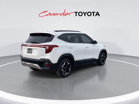 Used 2024 Kia Seltos EX image 8