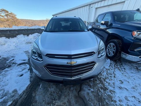 Used 2017 Chevrolet Equinox LT w/ Convenience Package image 8