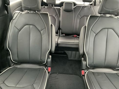 New 2026 Chrysler Pacifica Limited w/ S Appearance Package image 29