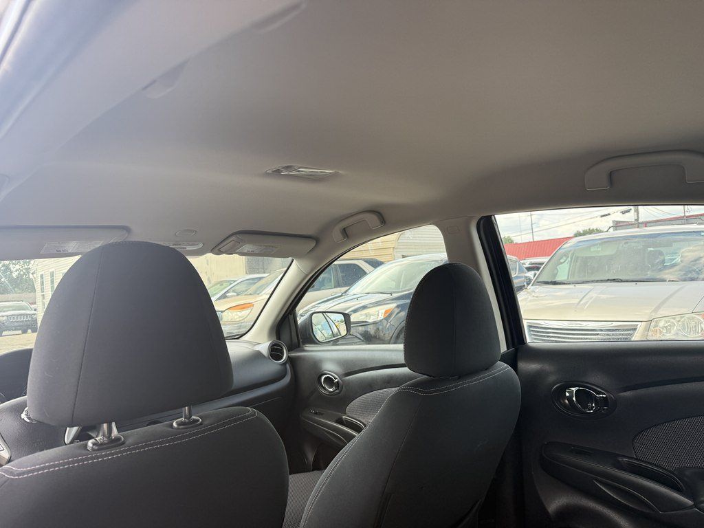Used 2015 Nissan Versa SV FWD image 15
