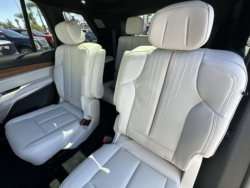 New 2026 Cadillac Vistiq Sport image 26