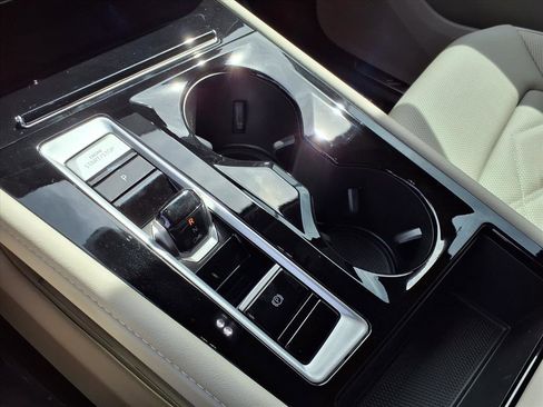 New 2026 Volkswagen Atlas SE image 16