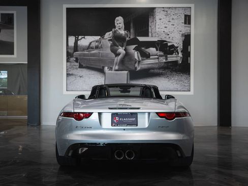 Used 2020 Jaguar F-TYPE Convertible RWD image 5