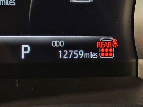 Certified 2025 Toyota Highlander XLE image 30