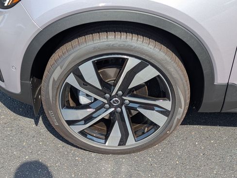 New 2026 Volvo XC40 B5 Plus w/ Climate Package image 26