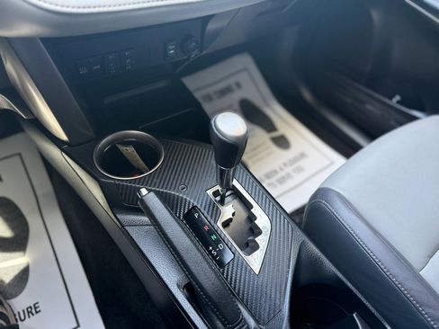 Used 2015 Toyota RAV4 Limited image 28