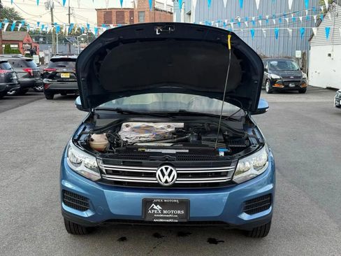 Used 2017 Volkswagen Tiguan S image 58