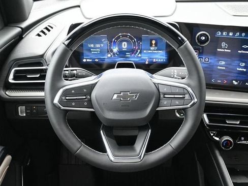 New 2026 Chevrolet Traverse LT w/ Enhanced Driving Package FWD image 25