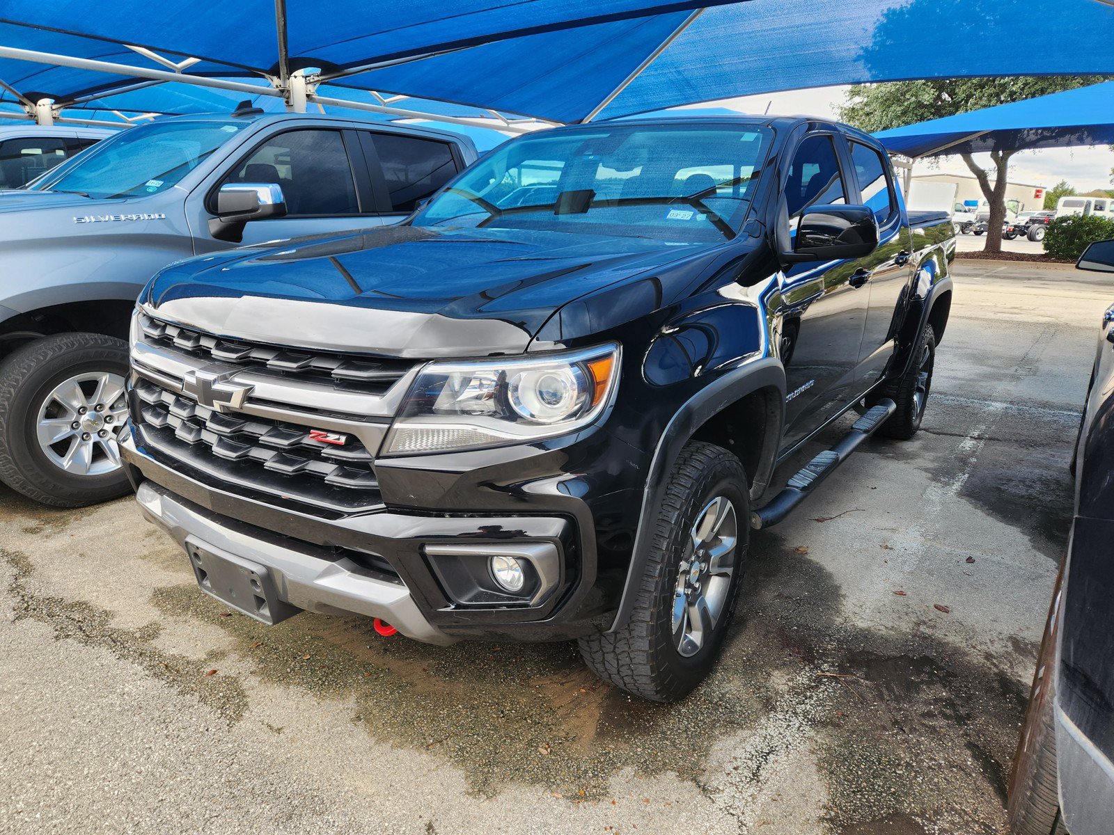 Used 2021 Chevrolet Colorado Z71 w/ Safety Package AWD/4WD image 2