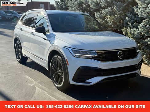 Used 2022 Volkswagen Tiguan SE R-Line image 12