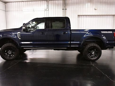Used 2022 Ford F250 Lariat w/ Tremor Off-Road Package AWD/4WD image 4