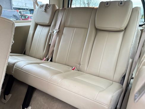 Used 2014 Ford Expedition EL XLT w/ Equipment Group 202A image 15