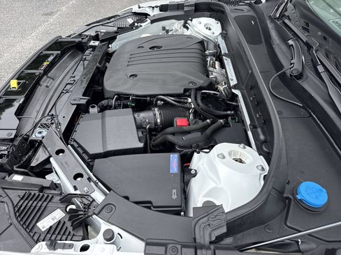 Used 2023 Volvo XC60 B5 Ultimate w/ Protection Package Premier FWD image 36