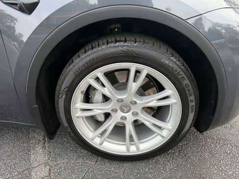 Used 2021 Tesla Model Y Long Range AWD/4WD image 38