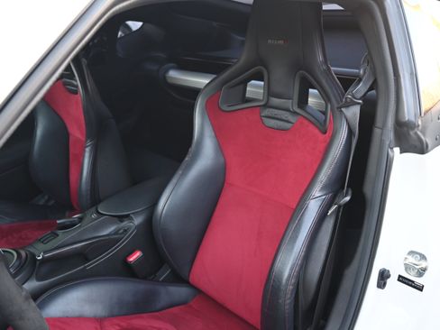 Used 2015 Nissan 370Z NISMO image 48