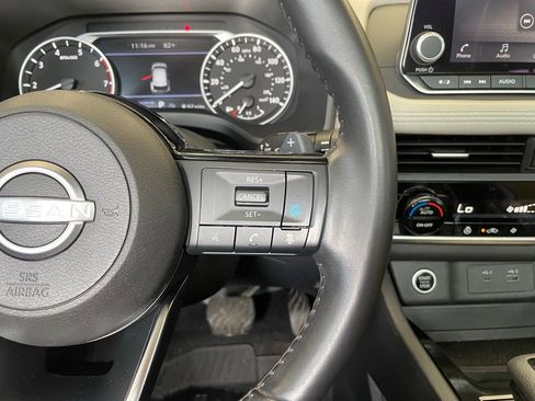 Certified 2023 Nissan Rogue SV w/ SV Premium B Package FWD image 15