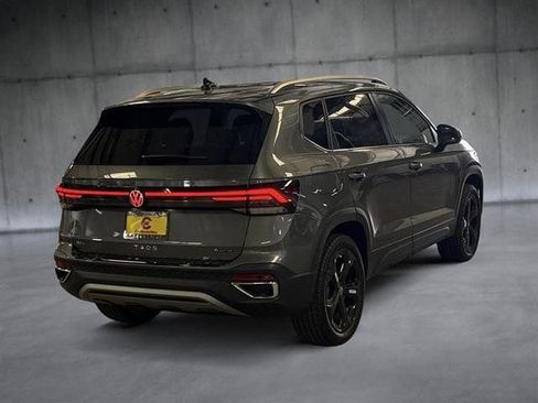 New 2025 Volkswagen Taos SEL AWD/4WD image 5