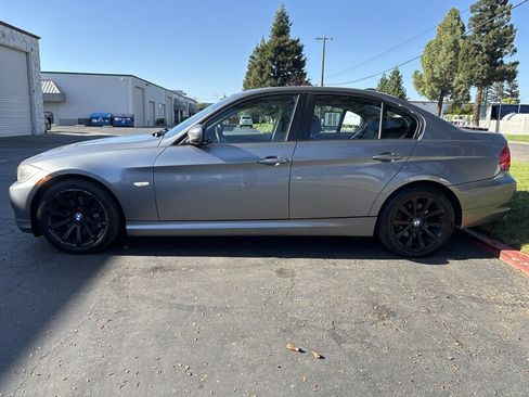 Used 2011 BMW 328i Sedan RWD image 6