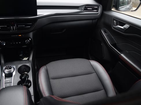 Used 2023 Ford Escape ST-Line Select w/ Tech Pack #2 image 14