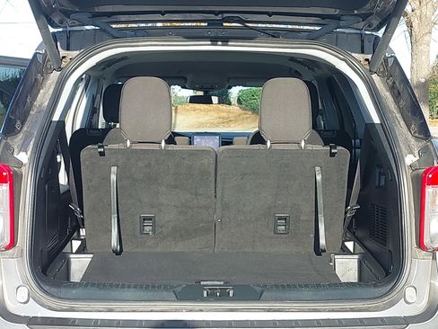 Used 2023 Ford Explorer XLT image 14