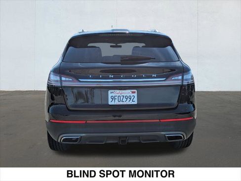 Used 2022 Lincoln Nautilus Reserve image 4