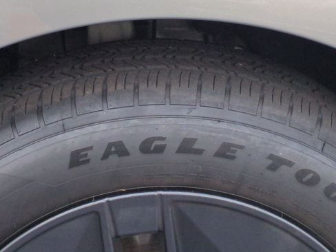 Used 2023 BMW iX xDrive50 AWD/4WD image 12