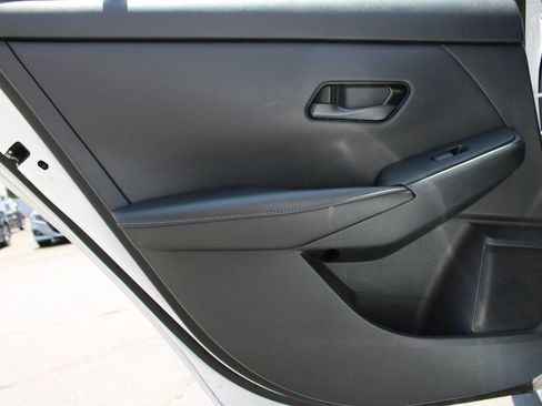 Used 2024 Nissan Sentra S FWD image 12