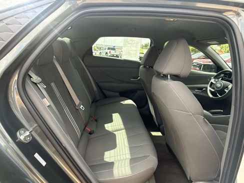 Used 2024 Hyundai Elantra SEL FWD image 14