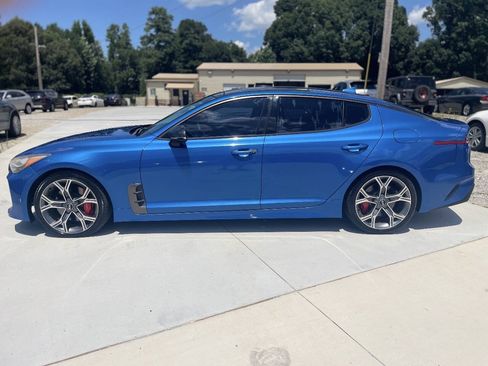 Used 2018 Kia Stinger GT2 AWD/4WD image 4