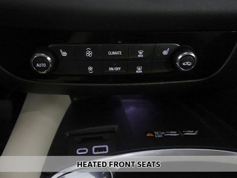 Used 2023 Buick Enclave Essence AWD/4WD image 7