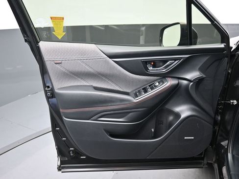 Used 2023 Subaru Forester Sport image 9