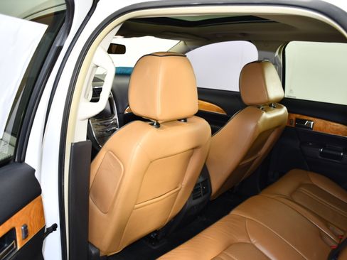 Used 2014 Lincoln MKX AWD w/ Equipment Group 102A image 46