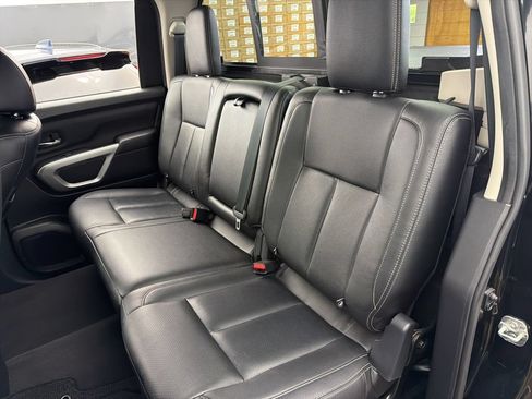 Used 2021 Nissan Titan SV w/ SV Convenience Package AWD/4WD image 20