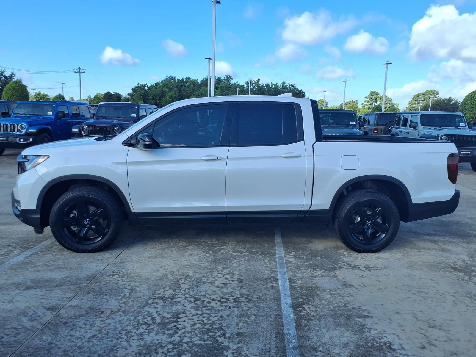 Used 2023 Honda Ridgeline Black Edition image 8
