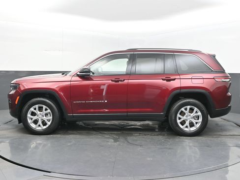 Used 2023 Jeep Grand Cherokee Limited AWD/4WD image 7