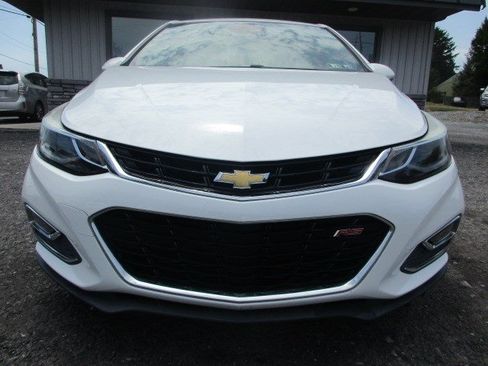 Used 2018 Chevrolet Cruze Premier FWD image 3
