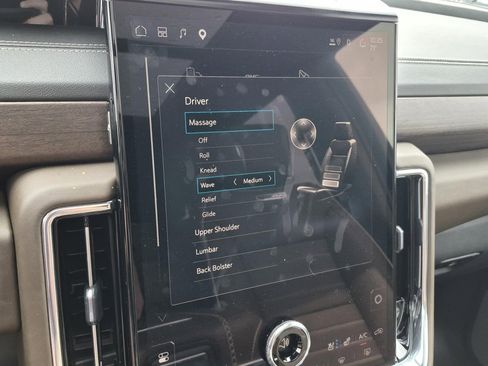 Used 2025 GMC Yukon Denali Ultimate AWD/4WD image 36