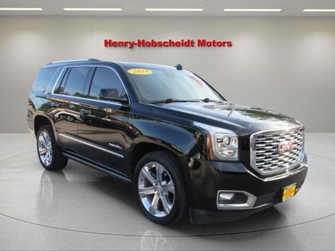 Used 2019 GMC Yukon Denali w/ Denali Ultimate Package image 1
