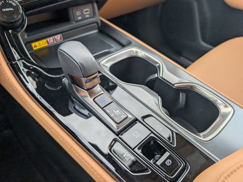 Used 2025 Lexus NX 250 FWD w/ Towing Package (2000 Lbs) image 23