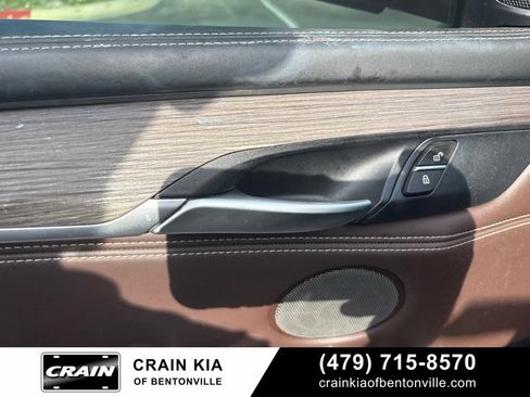 Used 2015 BMW X5 xDrive50i AWD/4WD image 9